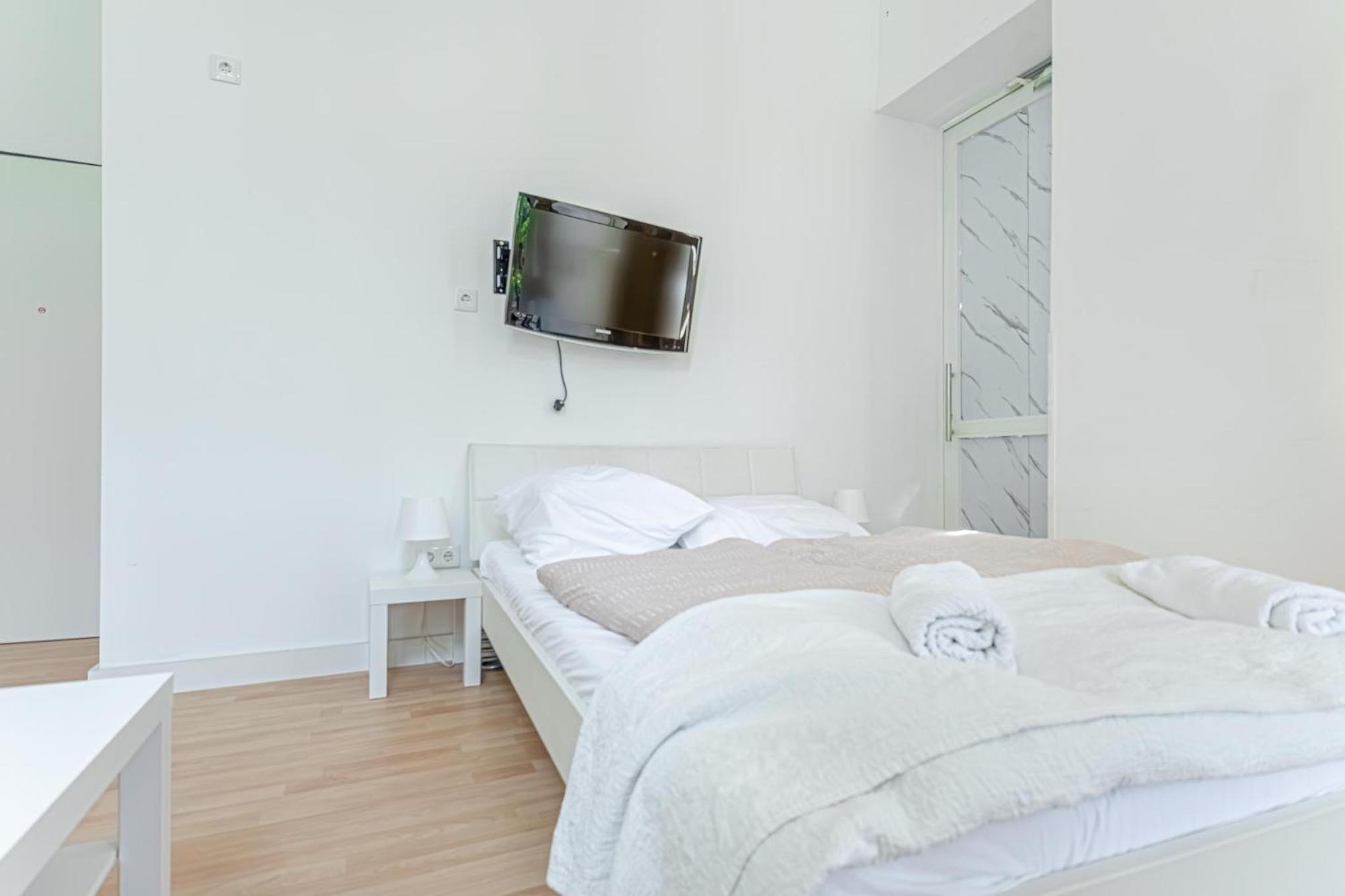 Loevly Shared 6Br With Garden Near Danube & Millenium City فيينا المظهر الخارجي الصورة