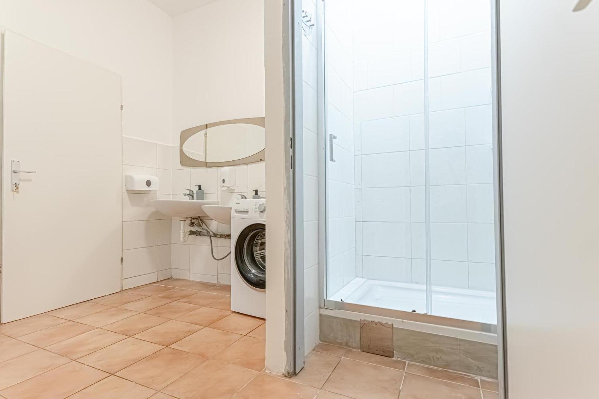 Loevly Shared 6Br With Garden Near Danube & Millenium City فيينا المظهر الخارجي الصورة